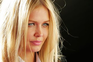 Lara Bingle Face