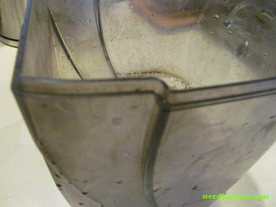 Hoover FloorMate H2800 recovery tank lip Hoover FloorMate H2800 recovery tank lip