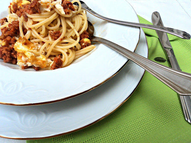Spaguettis Con Huevo Y Masa De Chorizo