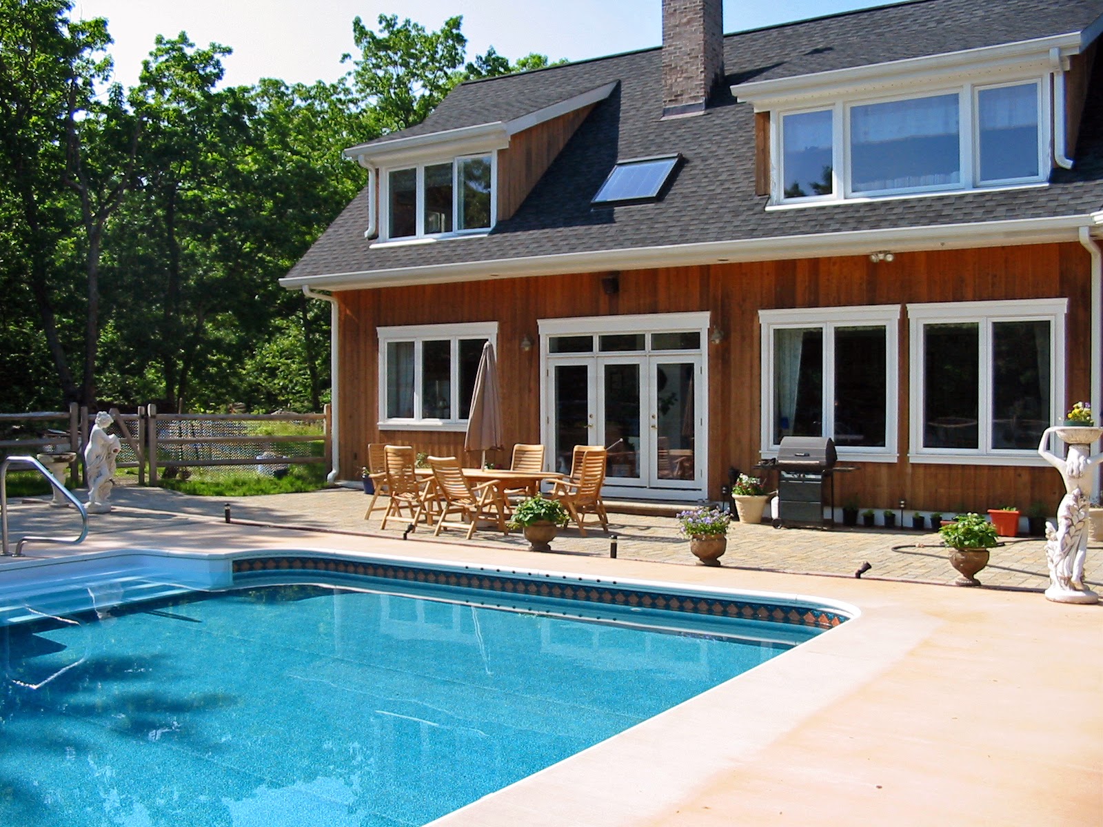 Navigating You Home Stunning property in Easton with so many features