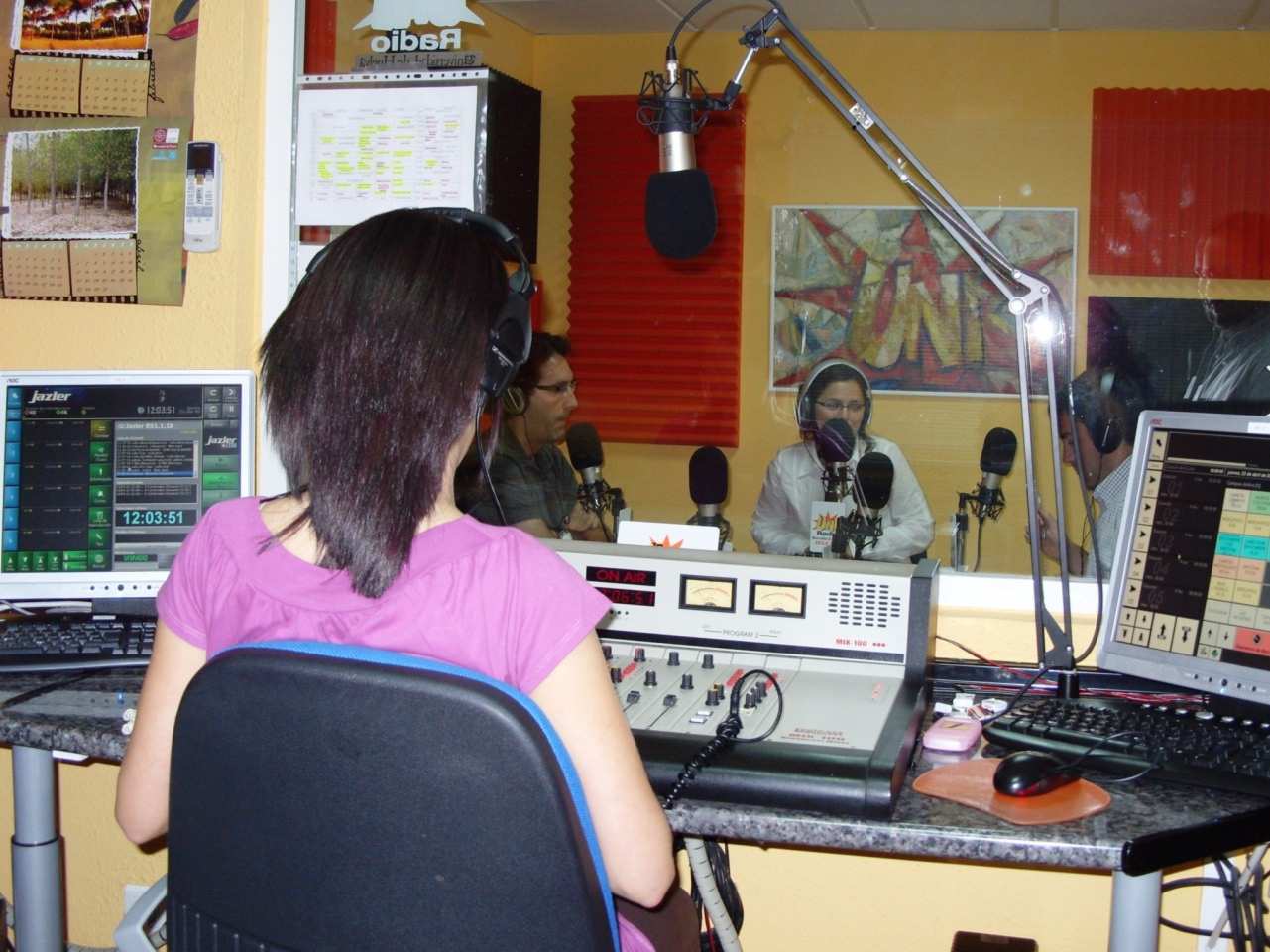 FM TRANSMISION EN VIVO fm transmision en vivo: