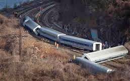 Εκτροχιάστηκε τρένο στη Φιλαδέλφεια με 240 επιβάτες ektroxiastike-treno-sth-filadelfeia-me-240-epivates