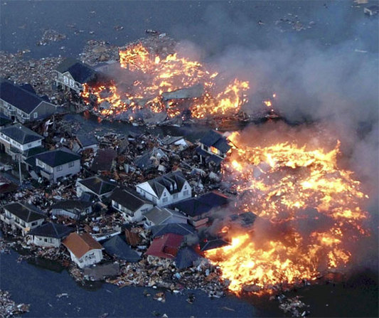 PERaNTaUKITE 90: Tsunami Jepun: Gambaran Kekuasaan Allah