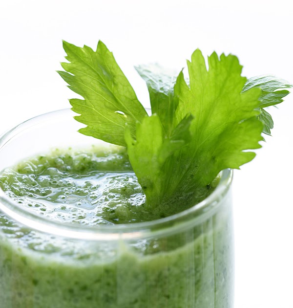 Live Beautifully The Benefits of Drinking Green Smoothies