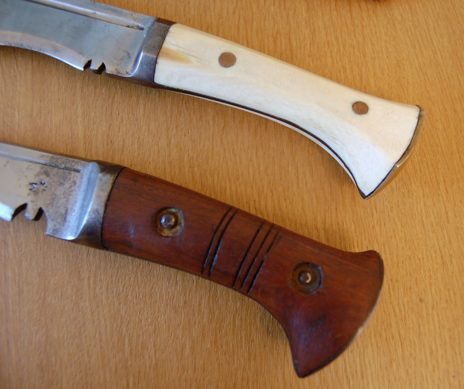 The KUKRI (Khukuri) Knife 101, The Smarties Guide. Sir Kukri & Co.