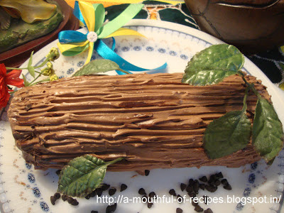 Easy Chocolate Yule Log Cake Recipe Easy Chocolate Yule Log Cake Recipe