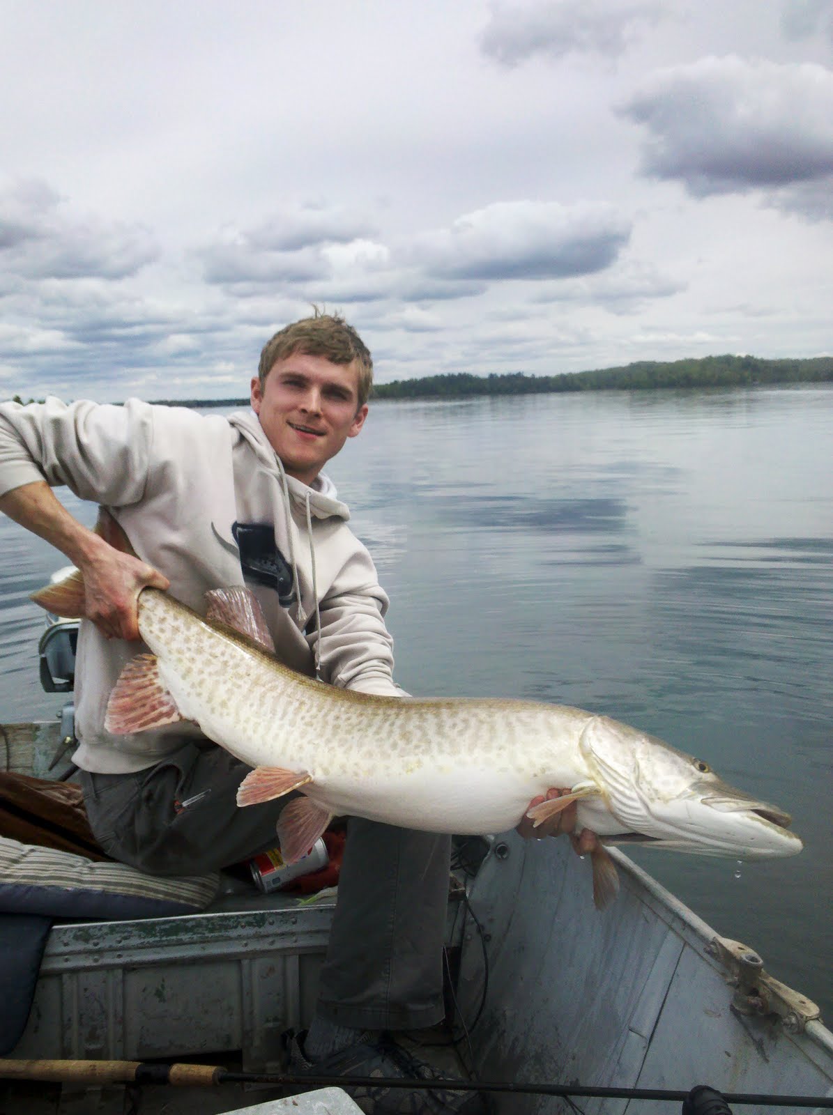 Great Lakes Angler: Memorial Day Musky