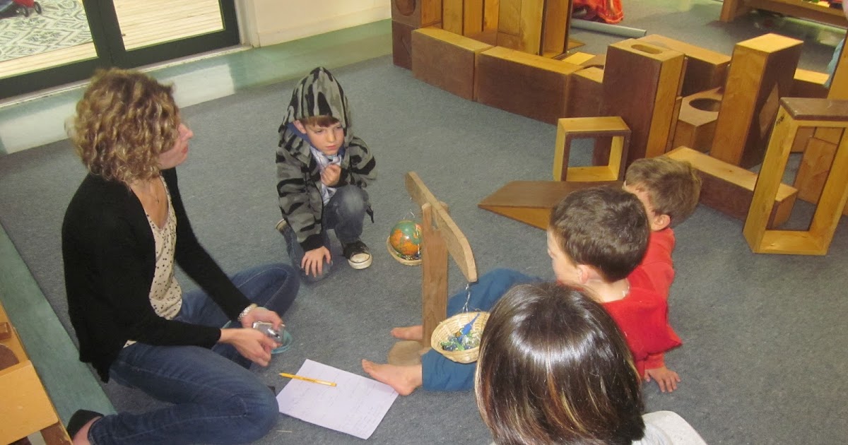Mairtown Kindergarten: Using balance scales to explore mathematics