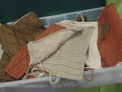 FREE KNITTING PATTERNS FOR PEGGY SQUARES - VERY SIMPLE FREE KNITTING PATTERNS