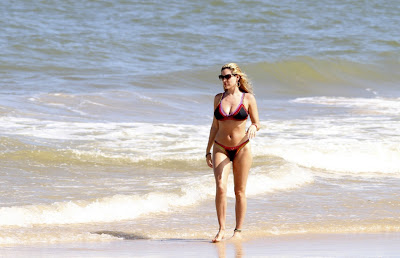Bikini Candids in Brazil Of Kelly Brook Celebrities Designer