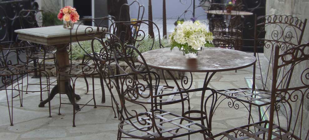 mesa para jardim ferro: Provençal -Serralheria de Charme: Cadeiras e Mesas de Ferro mesa para jardim ferro: Provençal -Serralheria de Charme: Cadeiras e Mesas de Ferro
