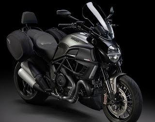 Ducati Diavel Strada