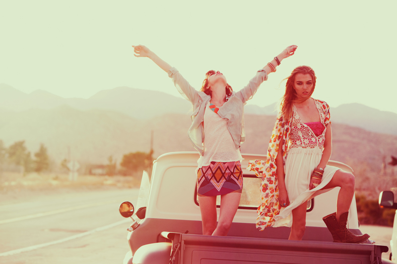 http://4.bp.blogspot.com/-ME4MYc4wjm4/T11Ix8XFDvI/AAAAAAAAHHA/48SDSPLJ_zY/s1600/ThreadsenceSpring2012.20.jpg