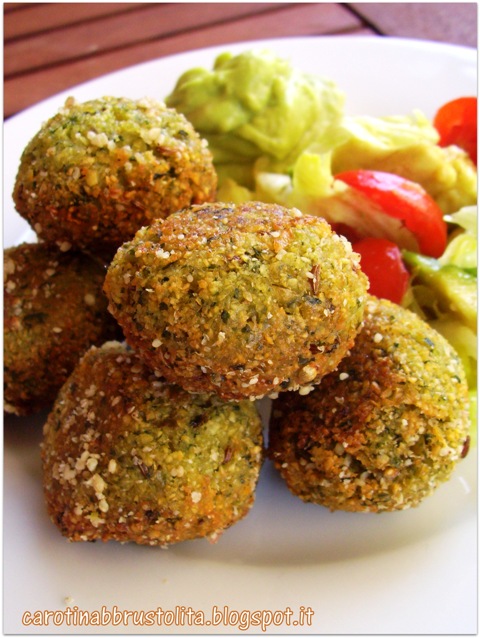 Falafel di ceci e maionese di avocado