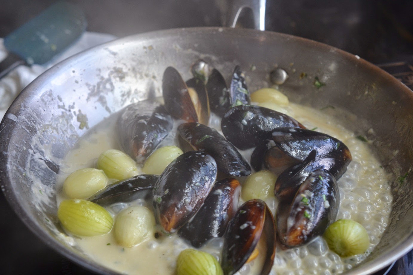 Greedy Girl Jamaican Style Mussels