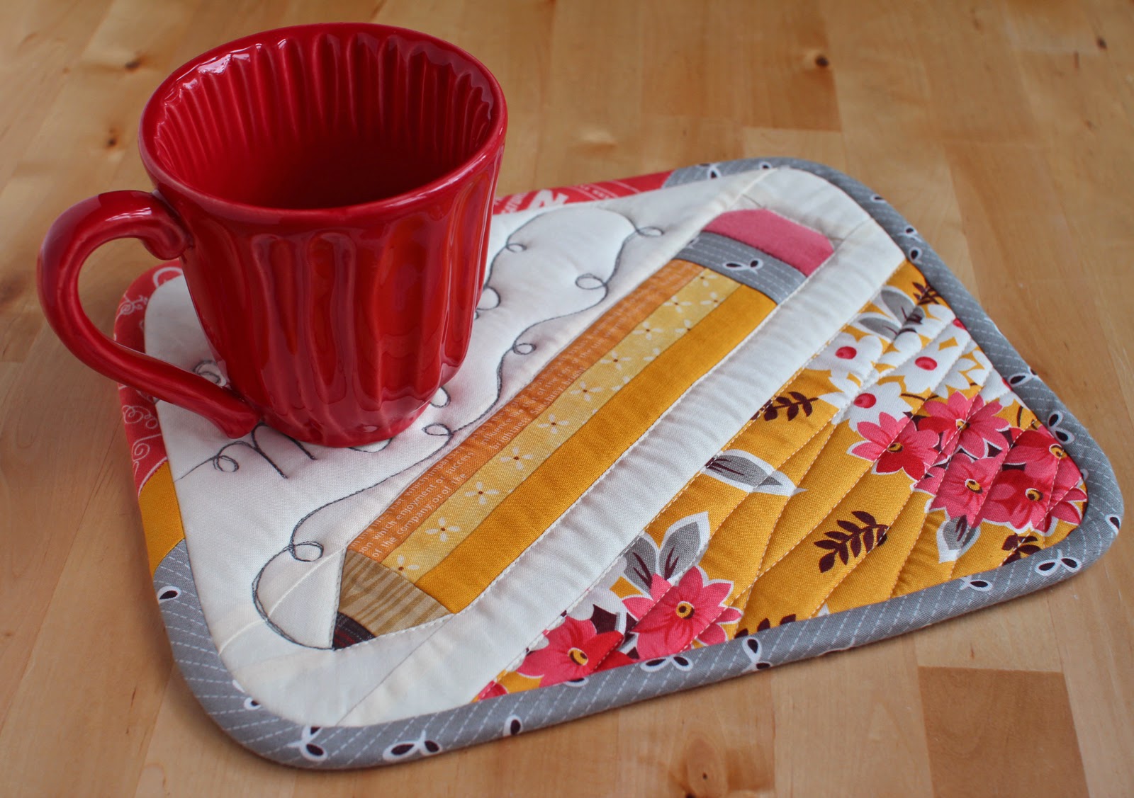 PatchworkPottery Pencil Mug Rug