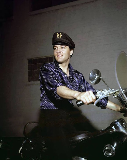What Did Elvis Presley  Look Like  on 4/2/1963 