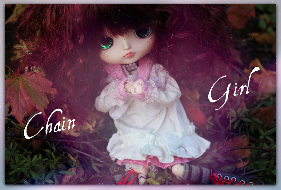 Chain Girl (Vanha nukkeblogi)