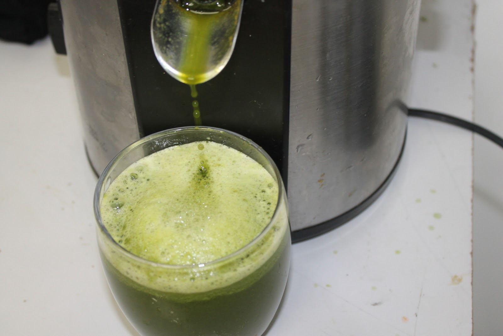 Mely's kitchen Lettuce Juice