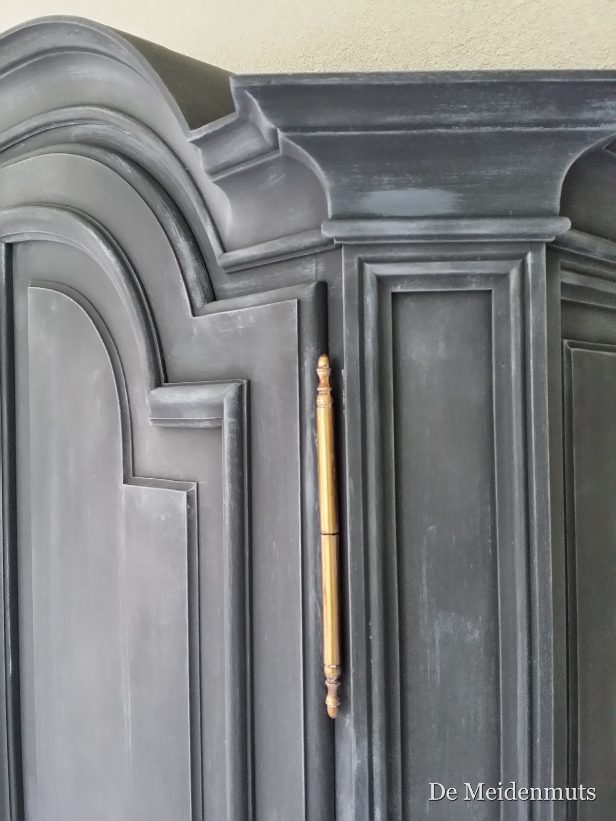 De meidenmuts: mei 2014 Woonkamer kleur taupe