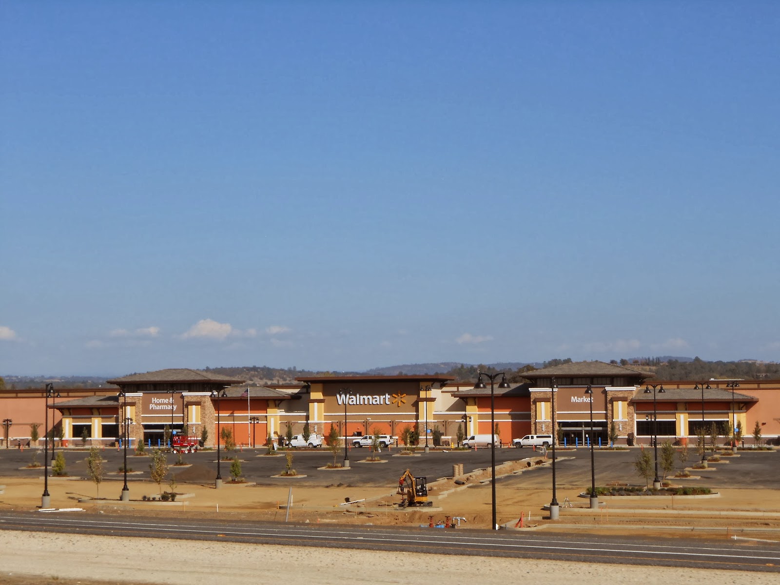 Hayden's Business Blog: Walmart in Rocklin is now open!