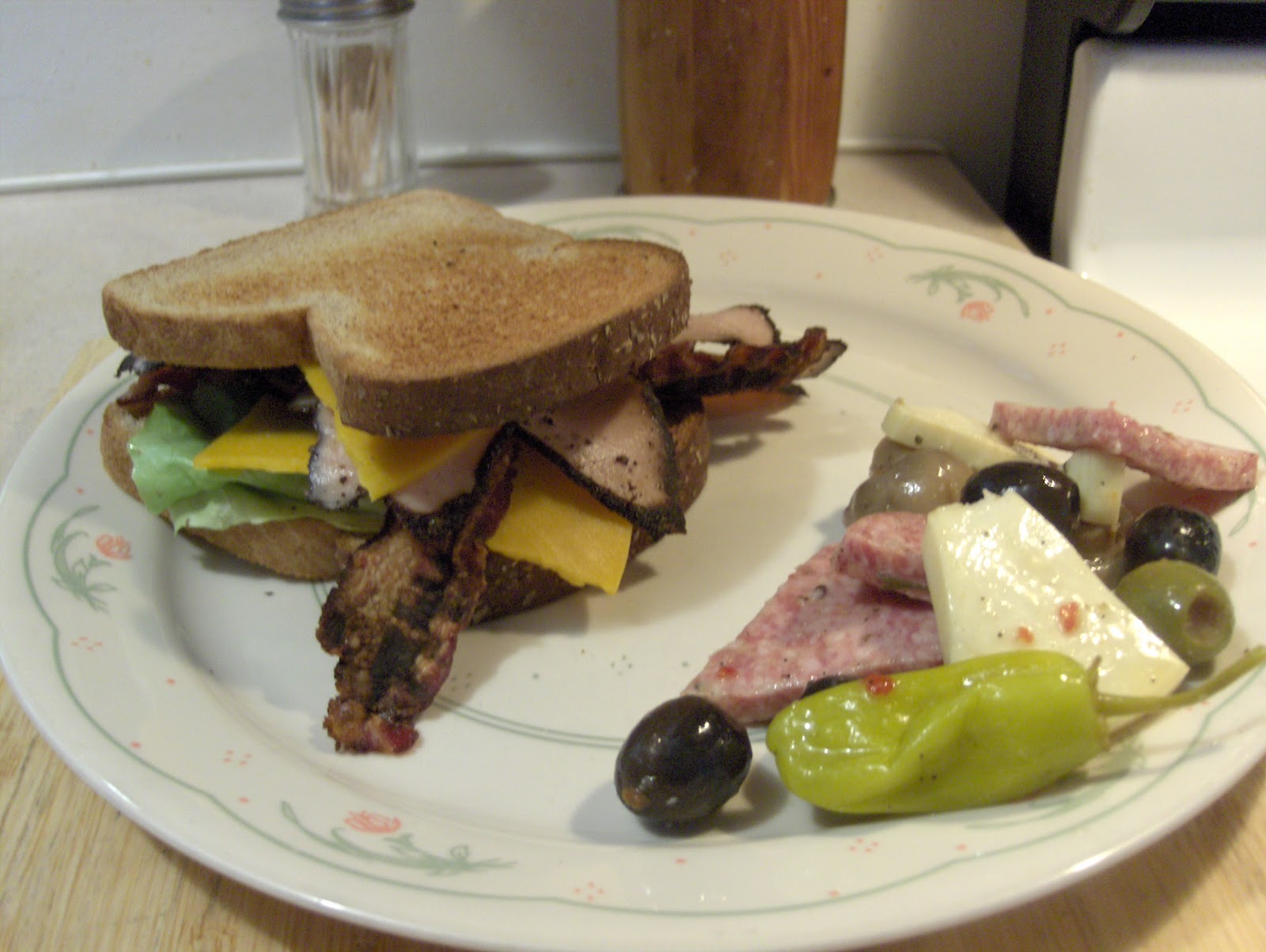 Diab2Cook Boar's Head Turkey Pastrami Sandwich w/ Anti Pasta Salad