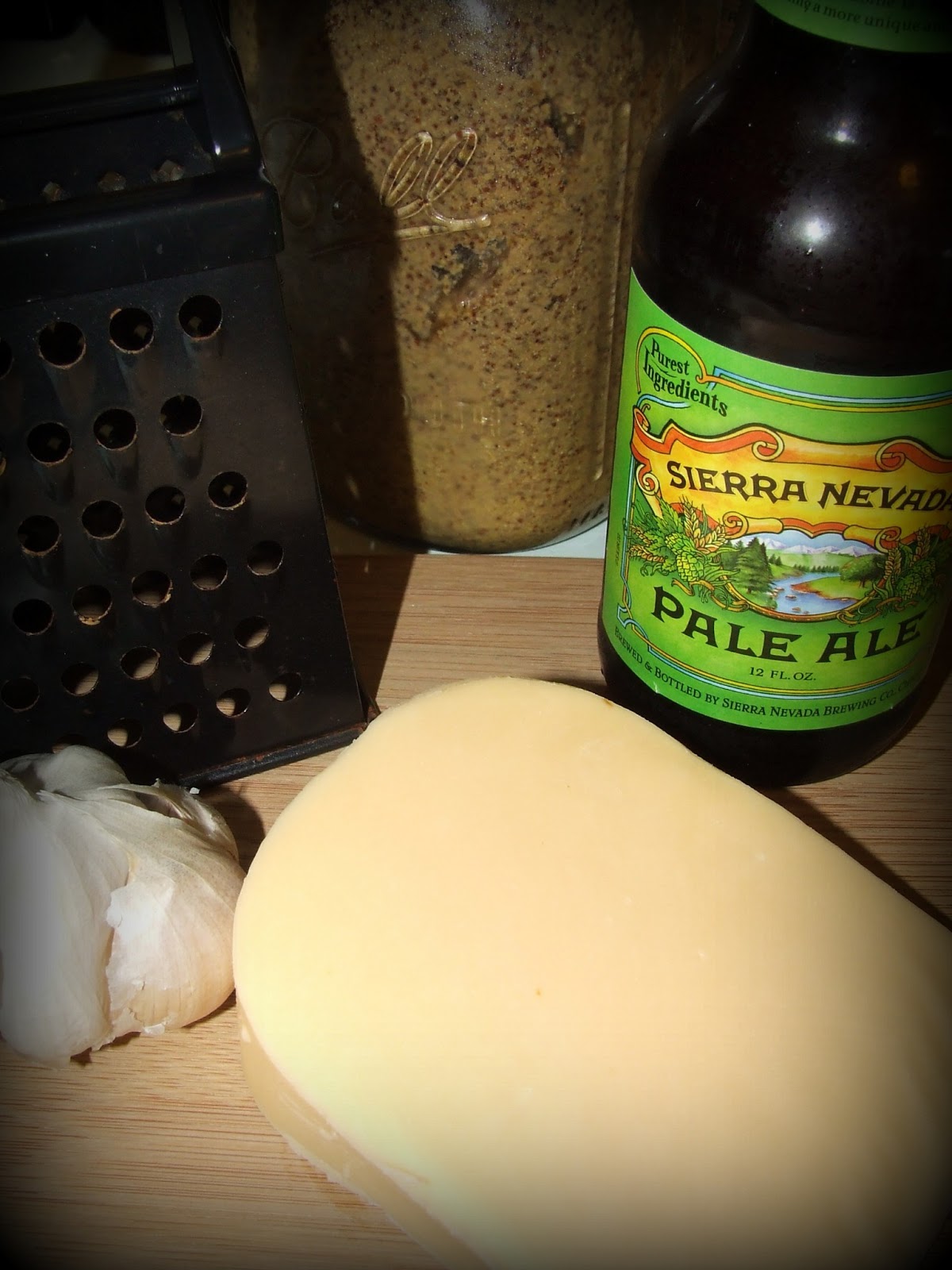 Bräuista Cooking with beer Smoky Pale Ale Cheese Sauce