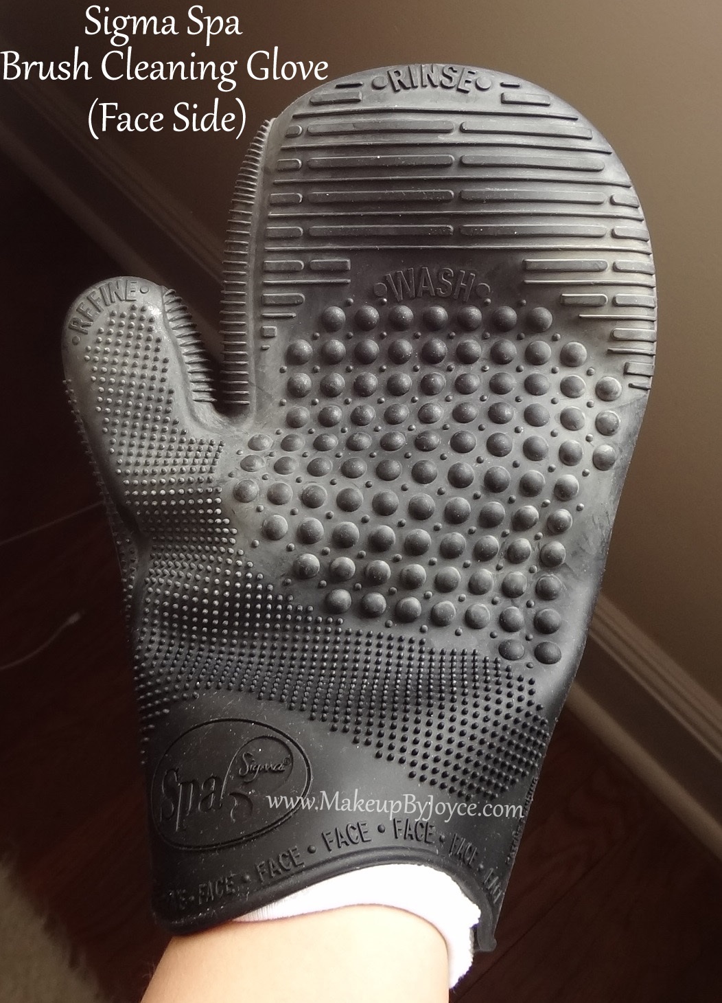 Sigma 2x Spa Brush Cleaning Glove, Black