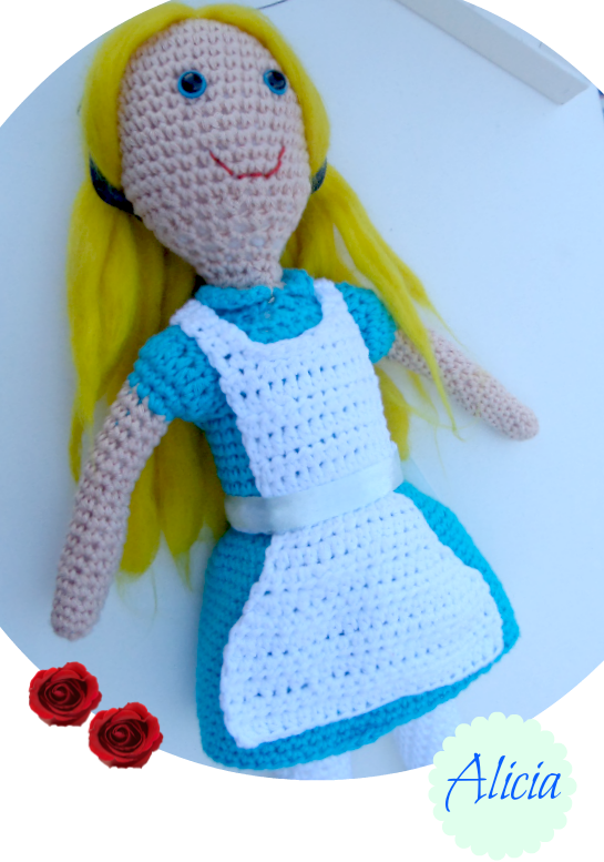 ”amigurumi/Alicia en el páis de las maravillas”  />