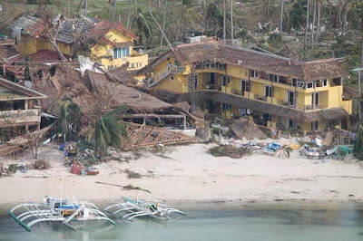 Damage on Malapascua after typhoon Haiyan