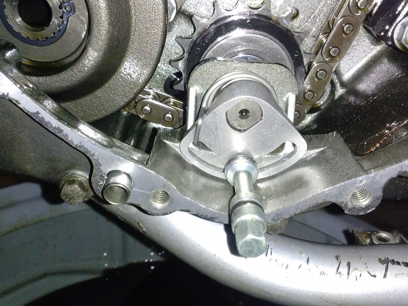 Geoff's KLR650 project Upgraded the balancer chain tensioner A.K.A