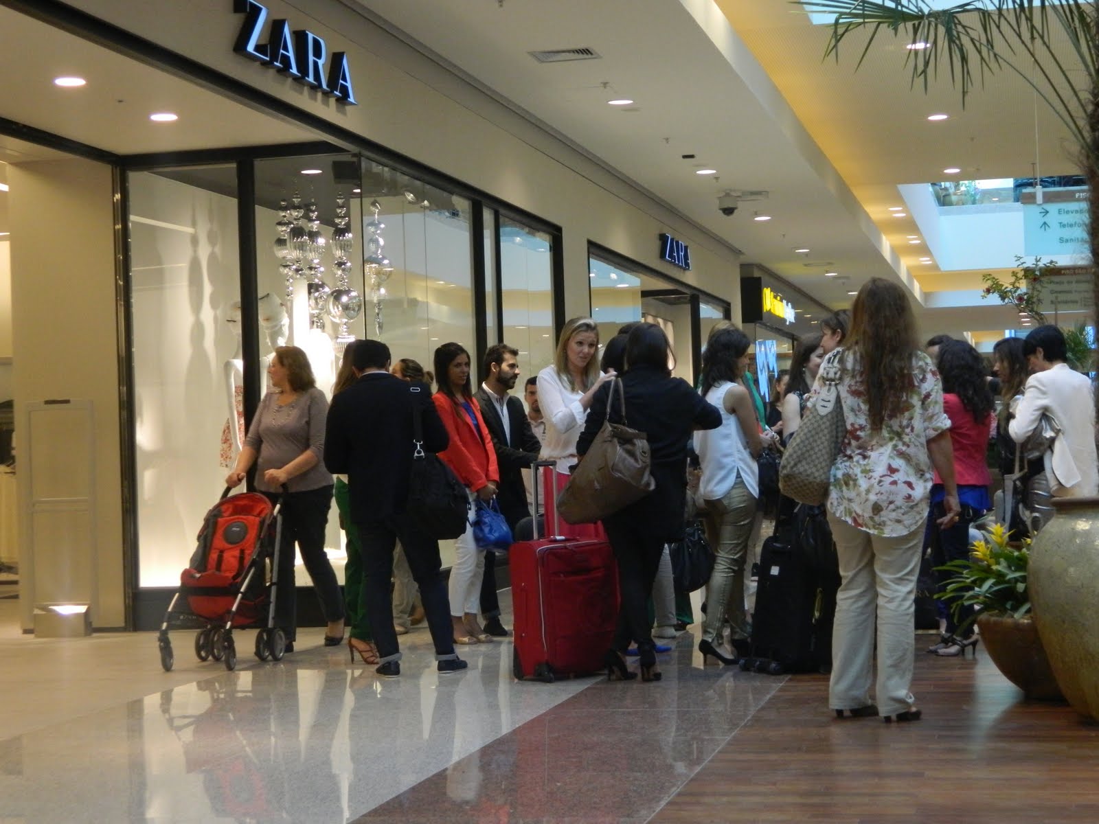 SÃO CAETANO INAUGURA NO ABC PAULISTA Luxos e Luxos