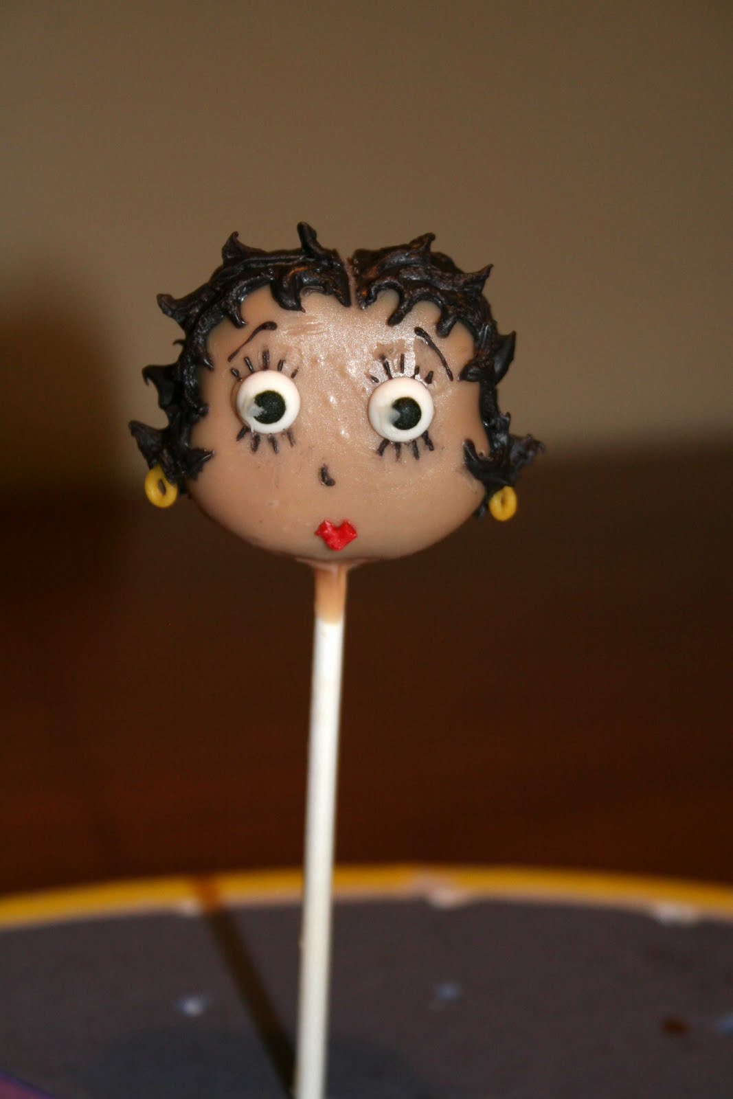 Cakes & Pops by Jenn Betty Boop Cake Pop