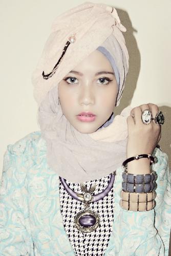 Pemenang Pertama Hijab Hunt 2013 Aisyah+Haerani Foto Para Pemenang Hijab Hunt 2013