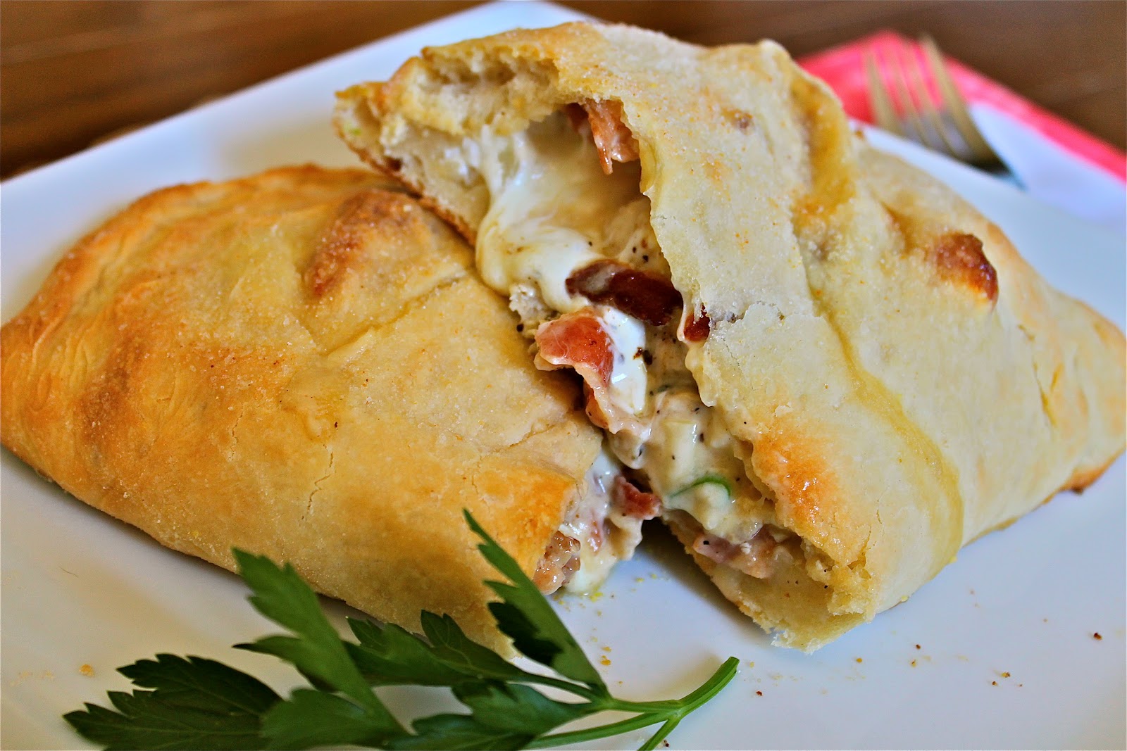 Mrs. Schwartz's Kitchen Chicken Alfredo Calzones