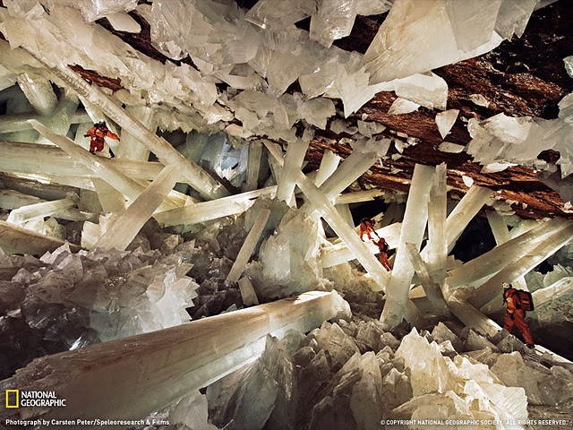 صور مدهشه وغريبه Cave+of+the+crystal%252C+Mexico