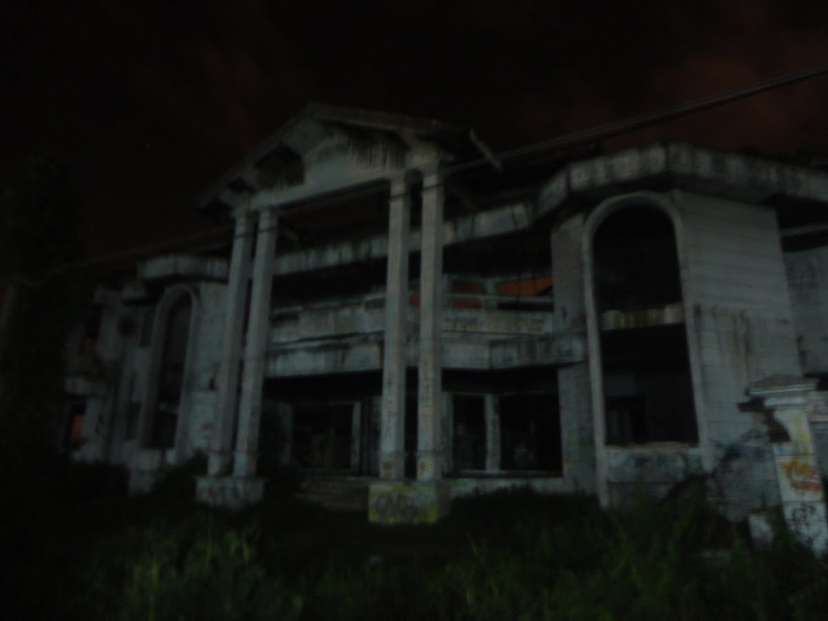 Rumah Berhantu