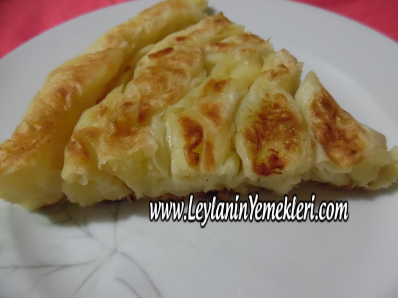 Tavada Patatesli Börek Tarifi Yemek Tarifleri