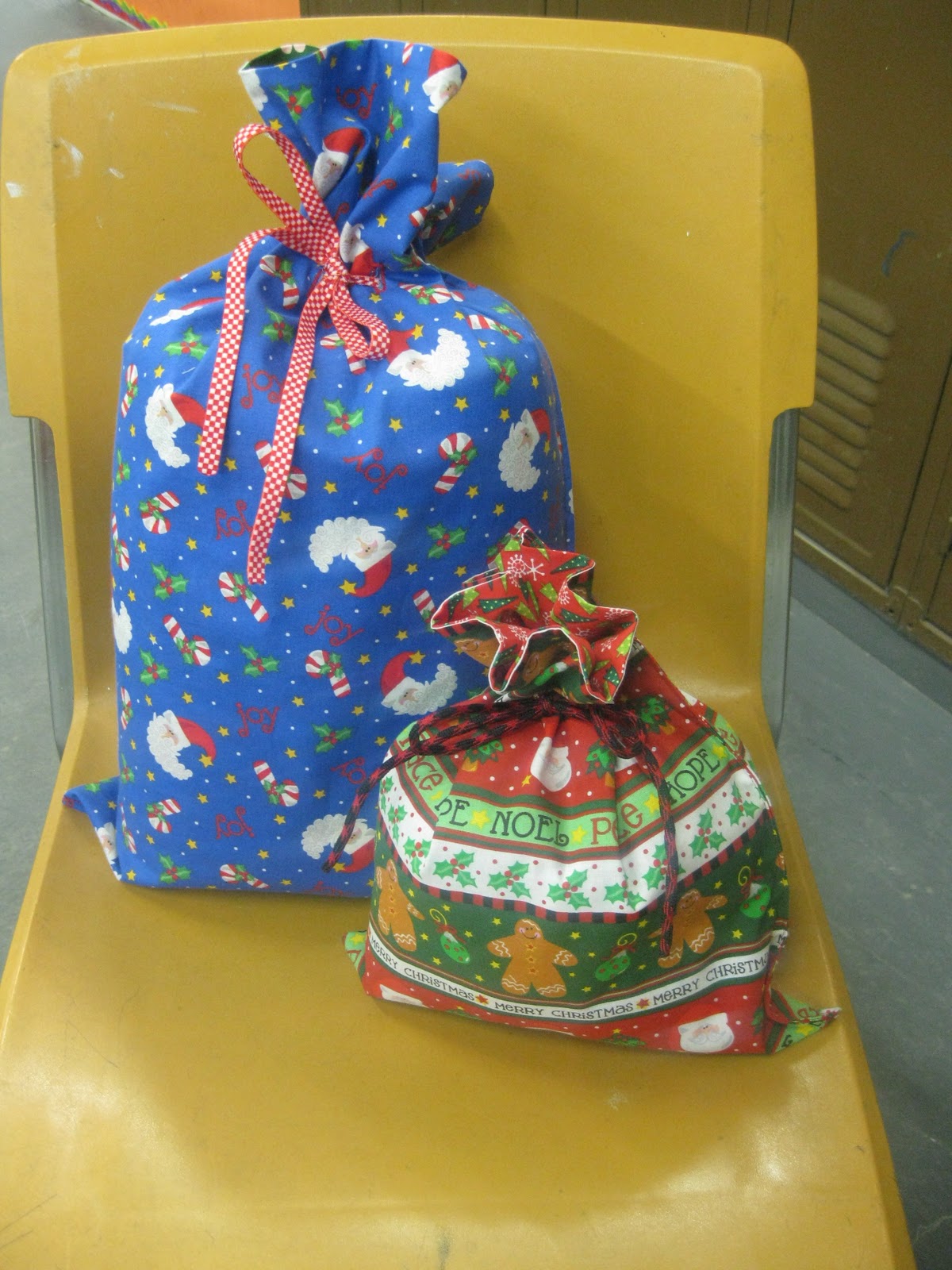 Sewing Steph Reversible Reusable Gift Bag Tutorial
