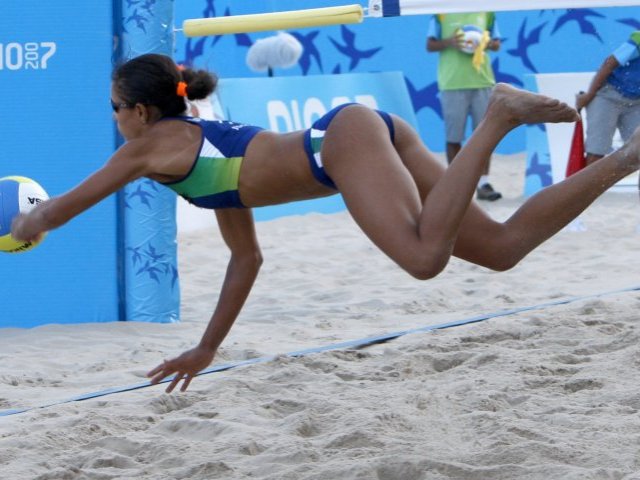 ropa para voleibol playa