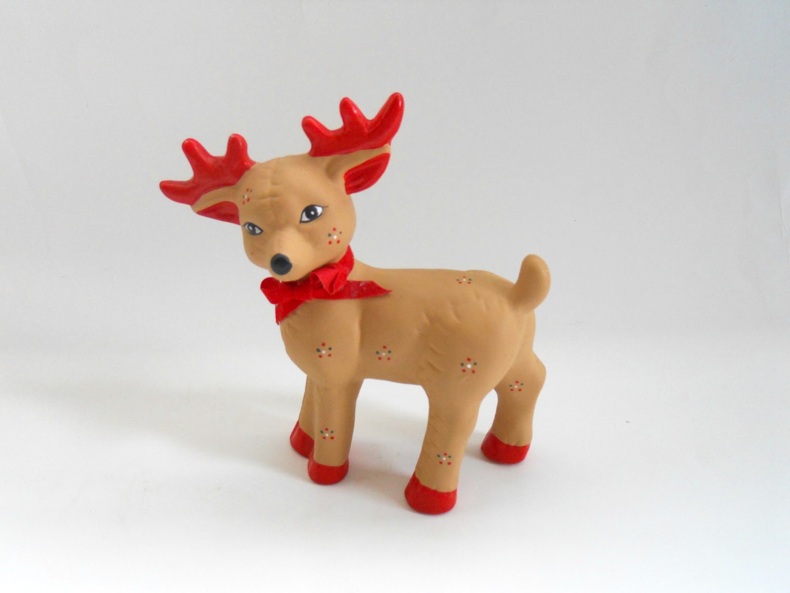 Gilded Reindeer How to Makeover Second Hand Christmas Decor