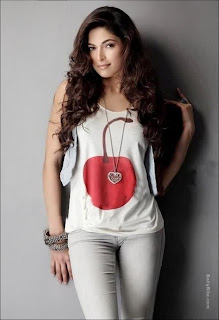parvathy omnakuttan sexy pictures