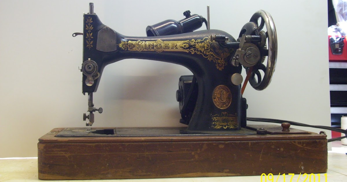 My Sewing Machine Obsession: Next Project: Singer 128