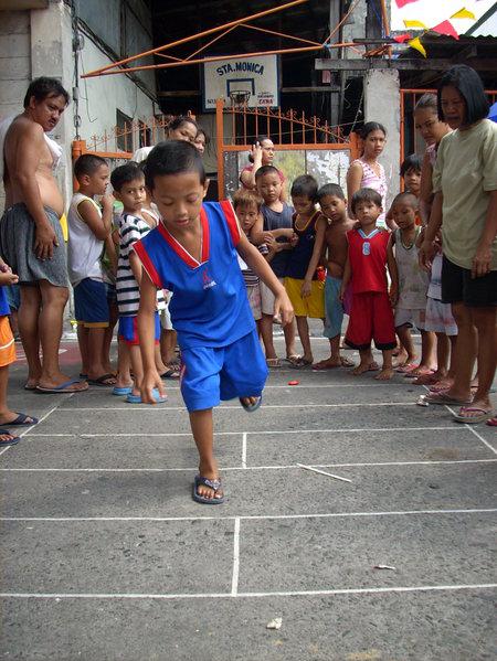 Go Philippines: Larong Piko or Hopscotch