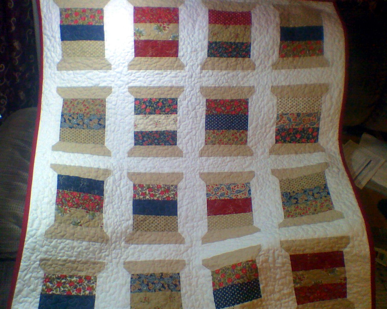 Quilt+Pattern+Spool+of+Thread AddictedToNeedleAndThread: Thimble Blossoms Spool Quilt finished