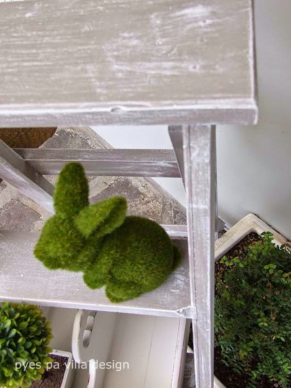 Pyes Pa Villa Design Vintage Ladder with chalk paint Dry Brush Technique