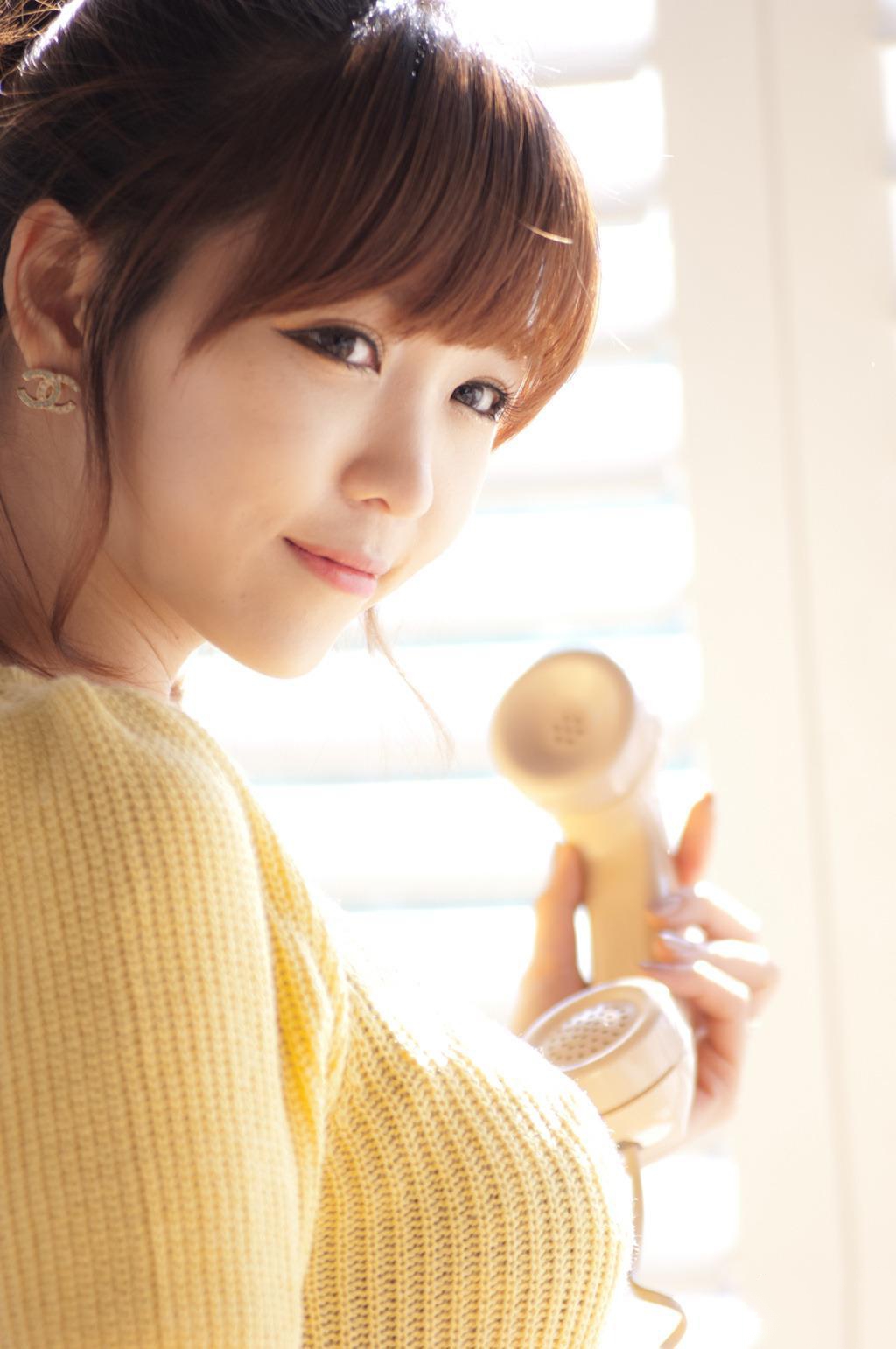 Lee Eun Hye Sexy Girl Korea: Lee Eun Hye shining with yellow shirt