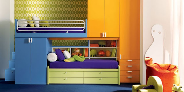 двохярусна спальня для двох дітей