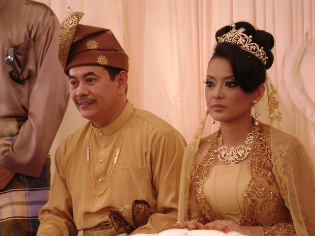 http://4.bp.blogspot.com/-MWjM0p41Wms/TZvOe2DHnxI/AAAAAAAAHlU/isM-VJGyWNE/s1600/gambar%2Bkahwin%2Busop%2Bwilcha.jpg