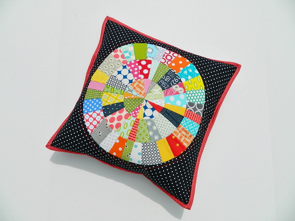 s.o.t.a.k handmade: modern quilted pillow swap